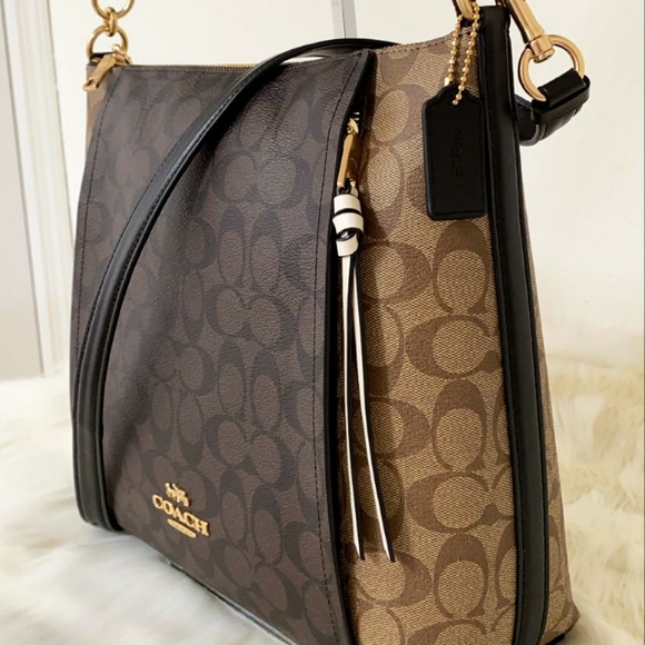 marlon hobo in blocked signature canvas